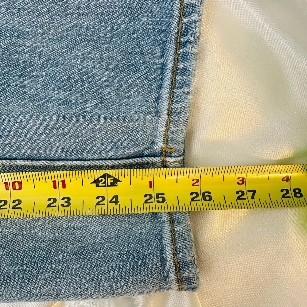 Joe's Jeans Light Blue Boyfriend Jeans - Picture 12 of 13